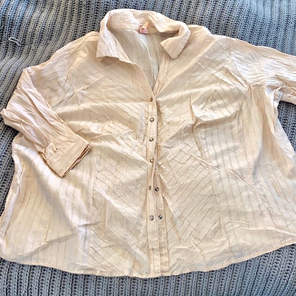 Retro Button Up - Picture 1 of 3